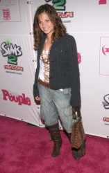 Photos de Mackenzie Rosman - Teen People Magazine 2nd Annual Young Hollywood Issue 08.13.2005 - 1